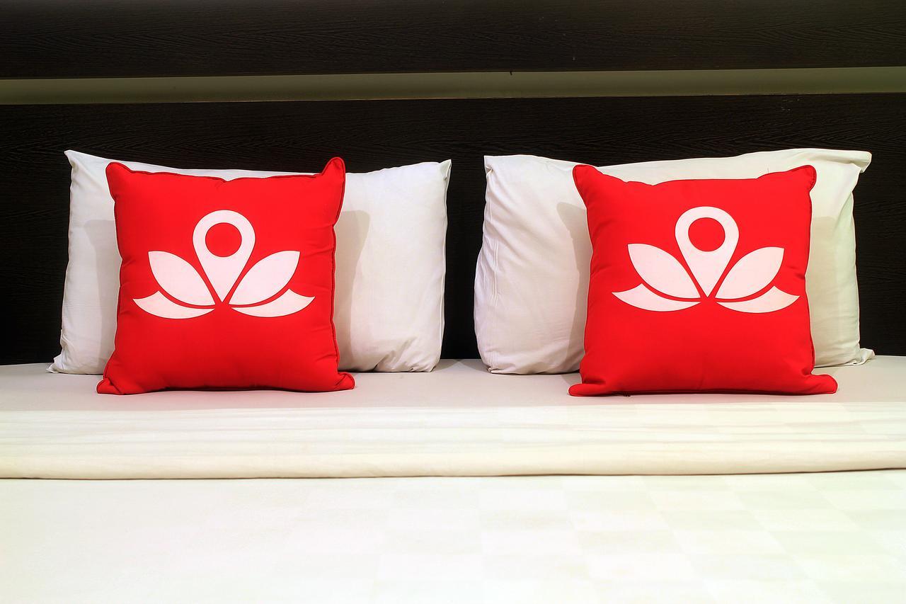 Zen Premium Setrawangi Raya Hotel Bandung Exterior photo