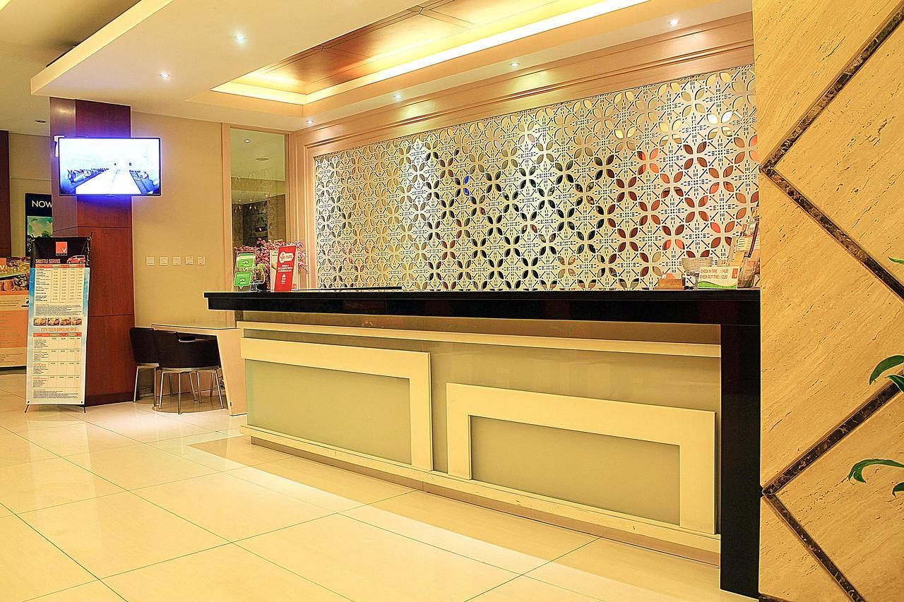 Zen Premium Setrawangi Raya Hotel Bandung Exterior photo